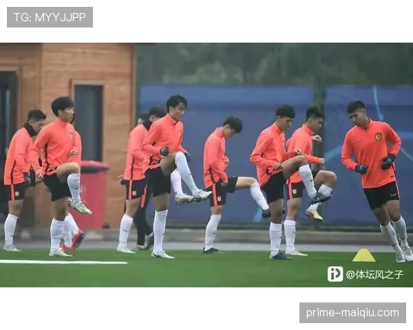 广州足球俱乐部近期联赛表现呈现阶段性起伏,阵容调整后的竞技状态成为外界关注焦点 广州足球俱乐部近期联赛表现呈现阶段性起伏,阵容调整后的竞技状态成为外界关注焦点
